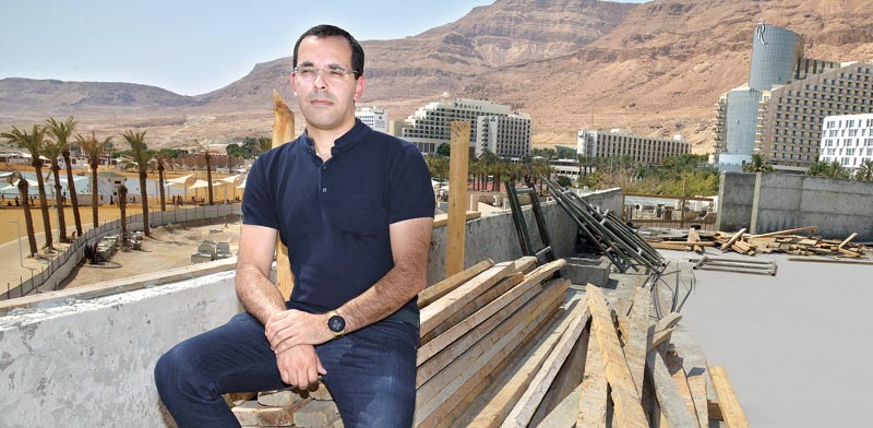 רונן מרדכי גרין | ניתוח עסקי של השקעות וחדשנות בתחום האנרגיה